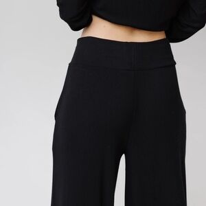 Black Rib-Knit Lounge Pant
